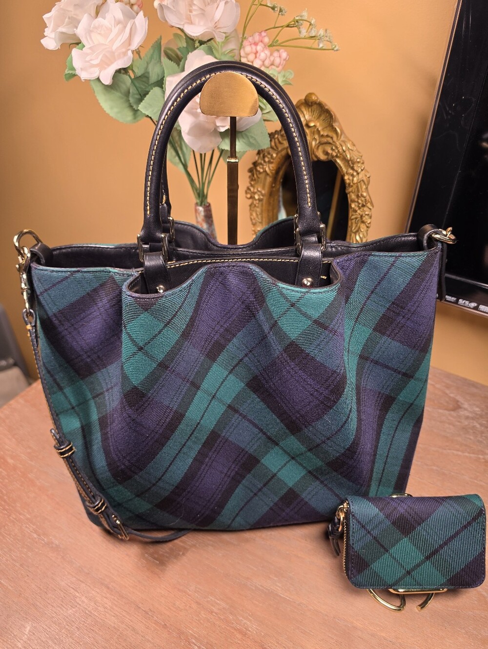 Dooney & Bourke Tartan Large Barlow Navy Plaid Tote w/ Wallet & Dusty(MSRP $645) - Picture 5 of 14